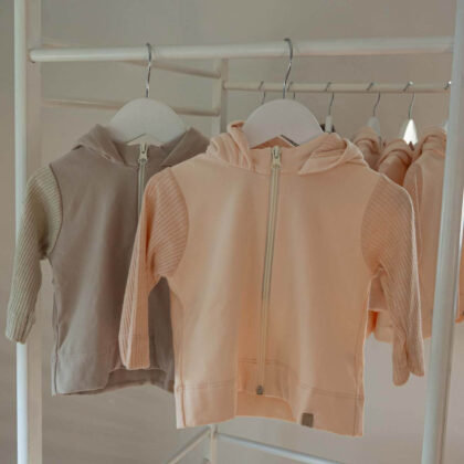 Kinder-Hoodie in rosa und beige